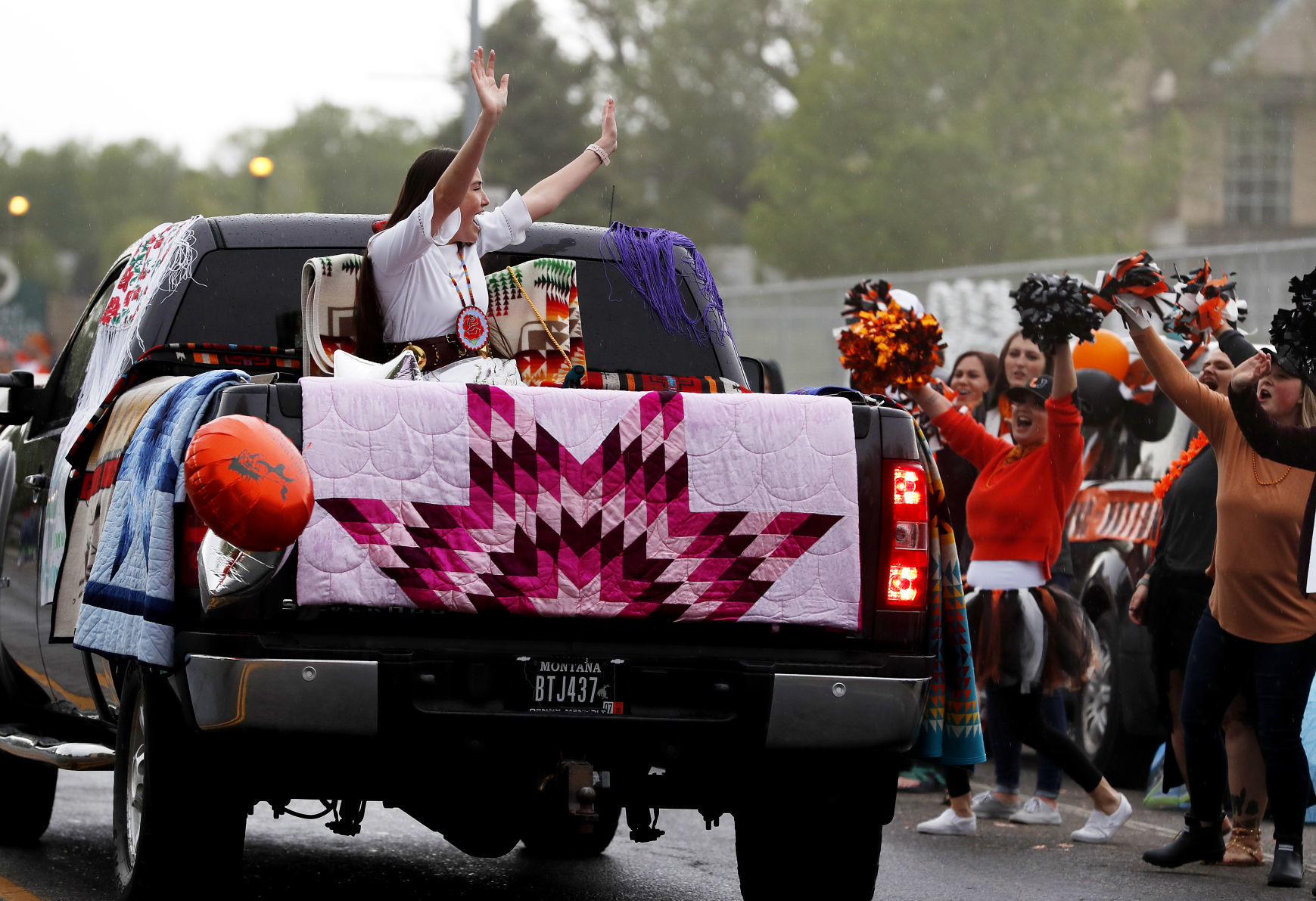 Senior High grad parade
